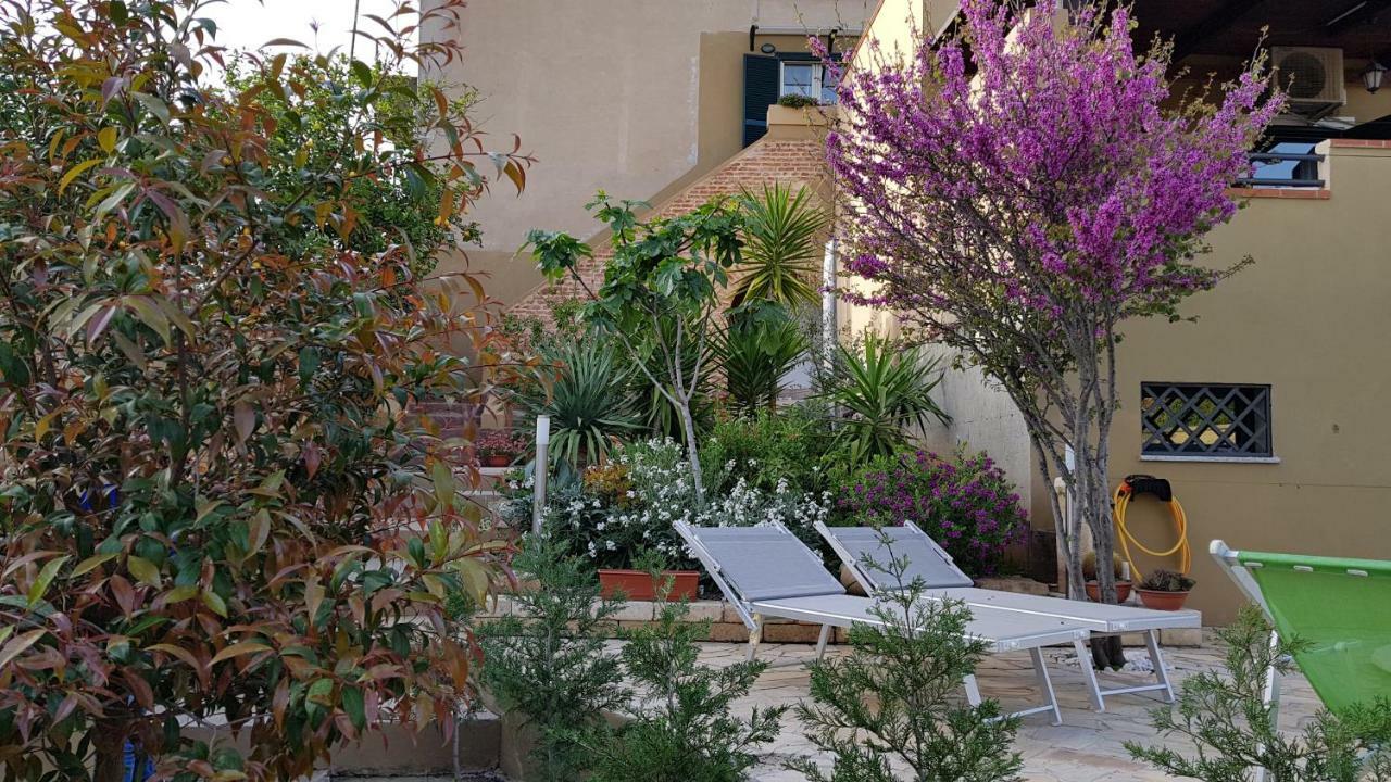 Piero'S Apartment Carbonia Buitenkant foto